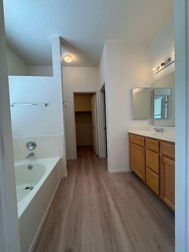 5418 Moonlight Way - Photo 7 of 15