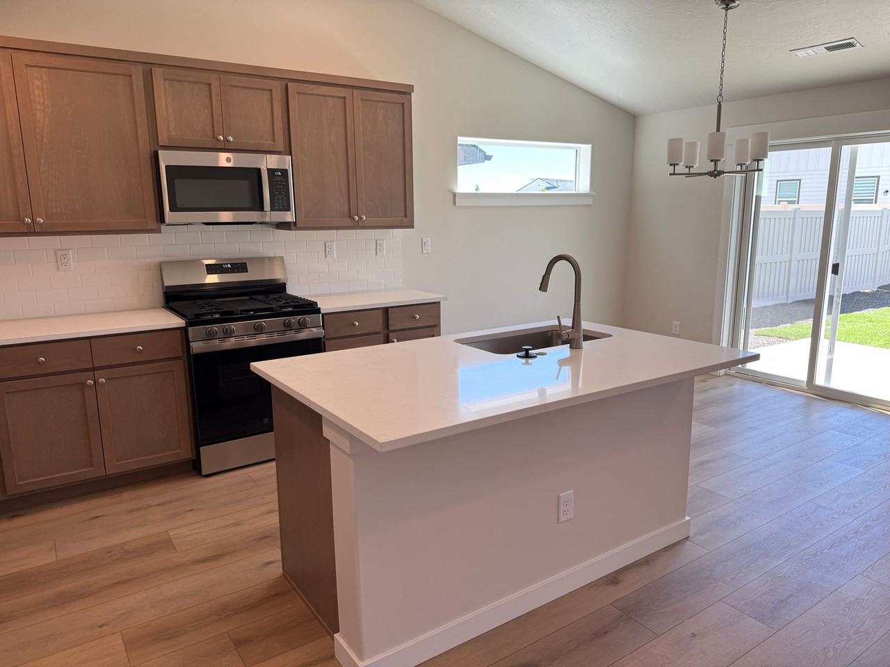 11121 Bluefield Dr - Photo 4 of 29