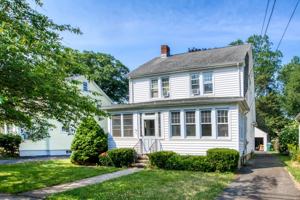 featured image of 42 Thompson St