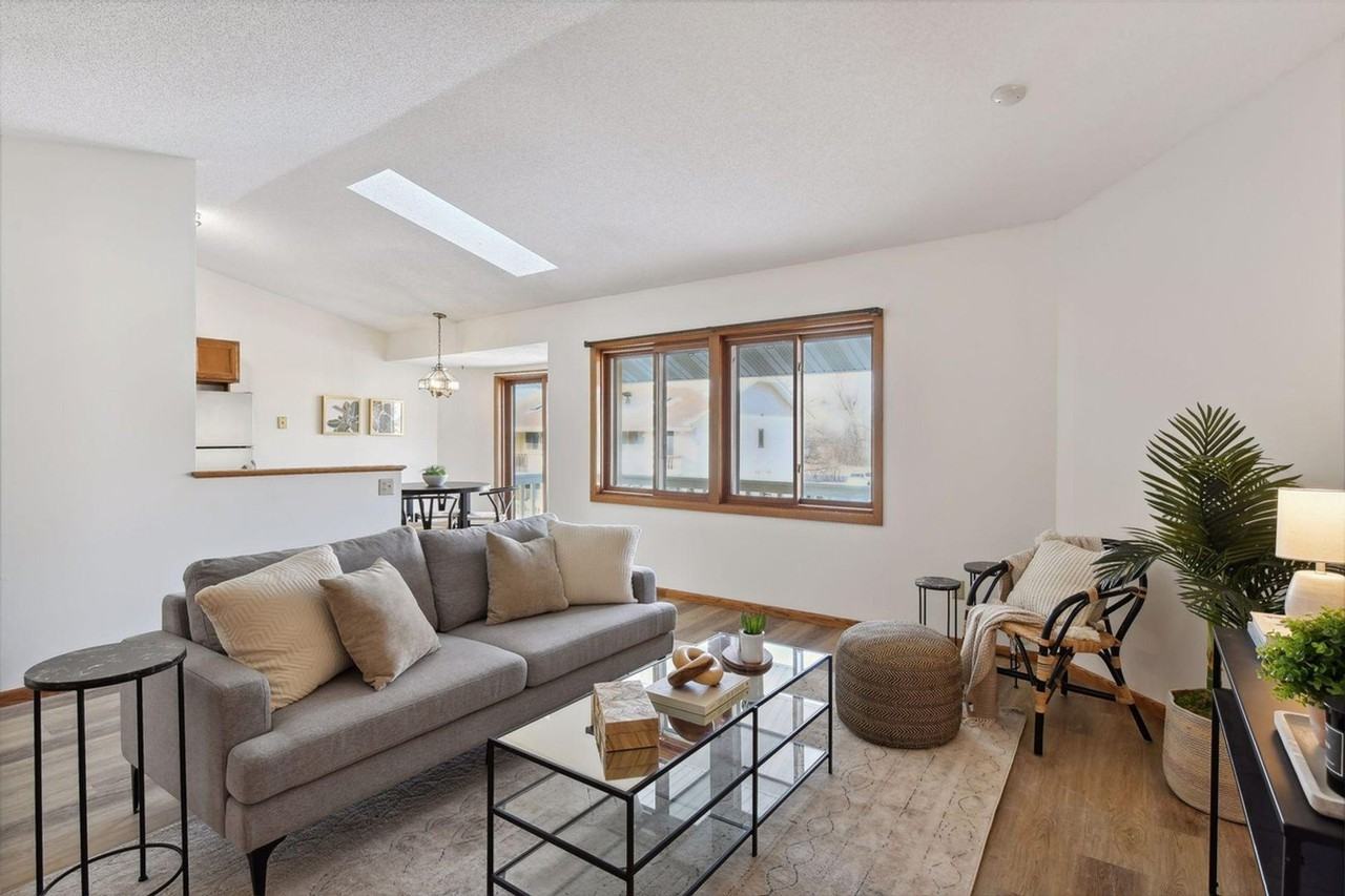 3335 Nevada Ave N #3503 - Photo 2 of 20