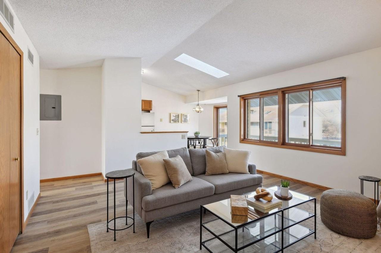 3335 Nevada Ave N #3503 - Photo 3 of 20