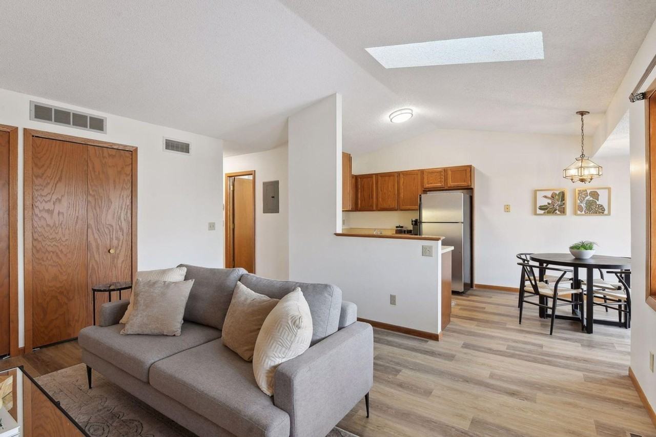 3335 Nevada Ave N #3503 - Photo 6 of 20