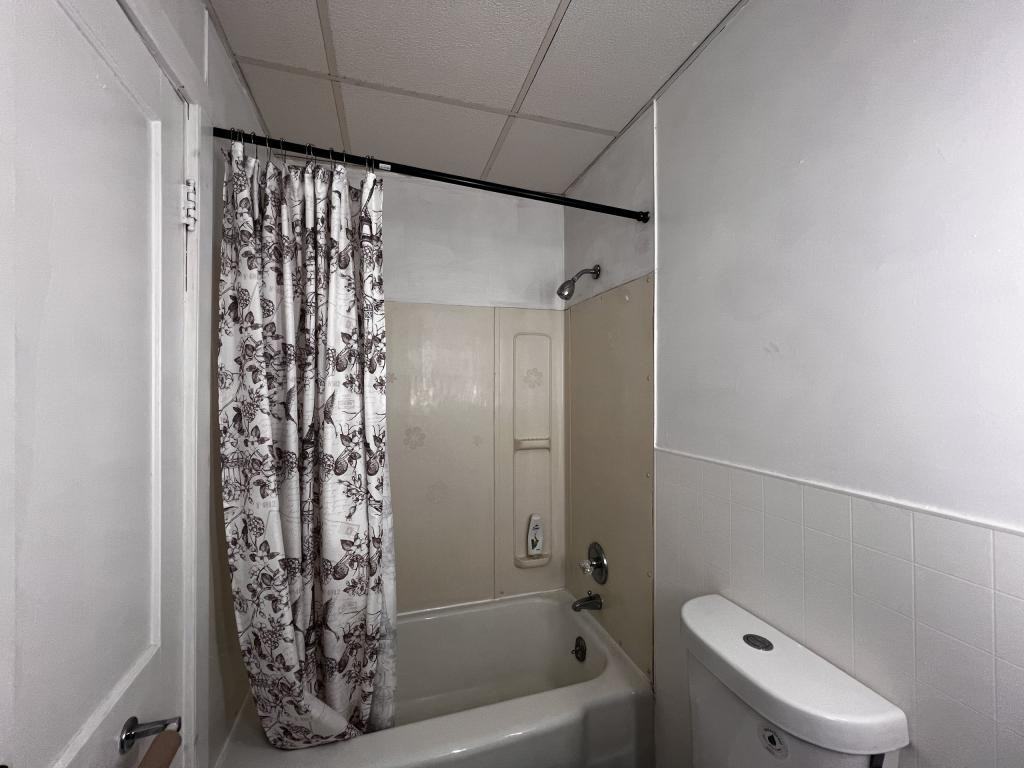 31 Pleasant St - Photo 6 of 10