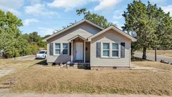featured image of 203 3rd Ave Nw