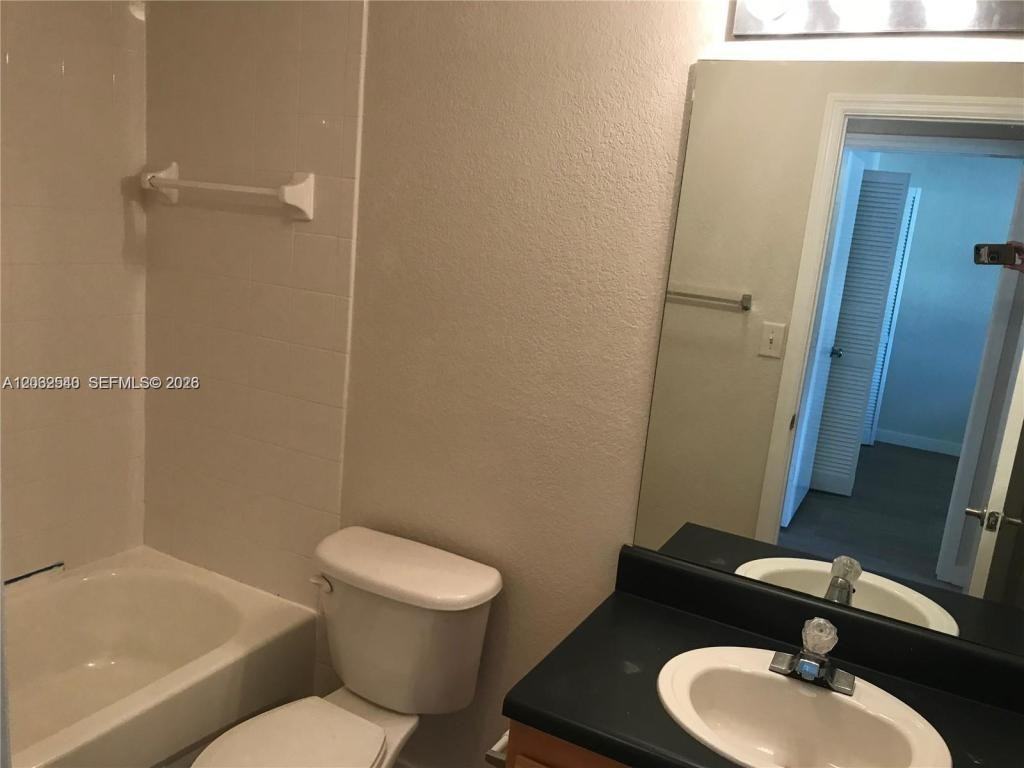 2090 Ne 167th St - Photo 3 of 7