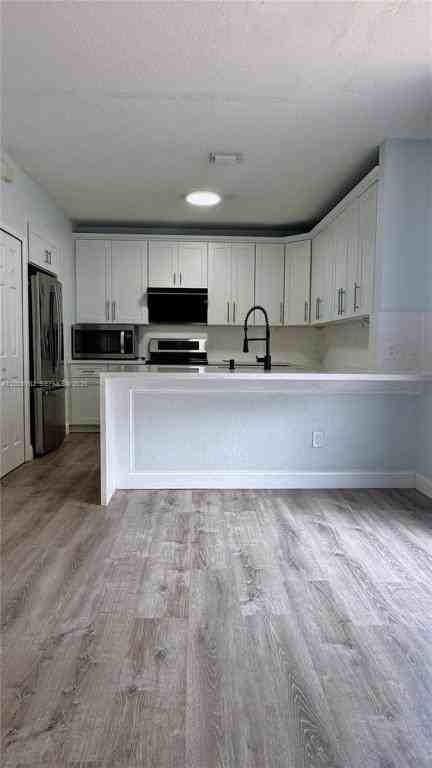 21447 Ne 2nd Pl ##0 - Photo 3 of 10