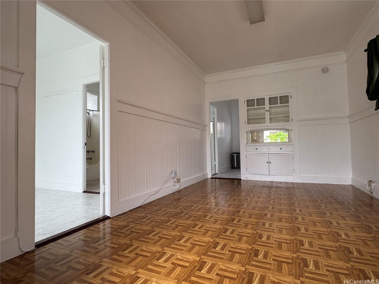 943 9th Ave #C - Photo 2 of 25