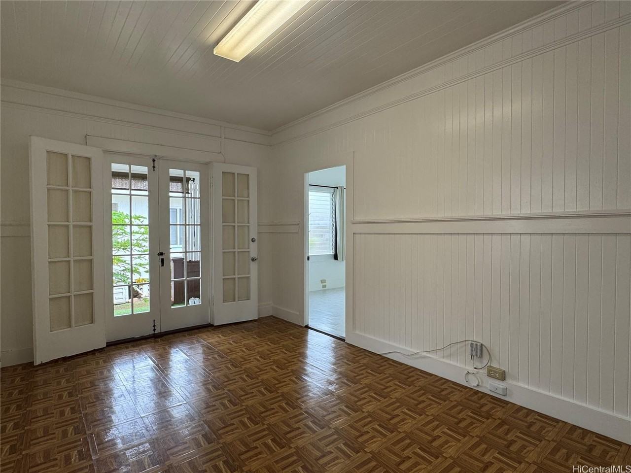 943 9th Ave #C - Photo 3 of 25