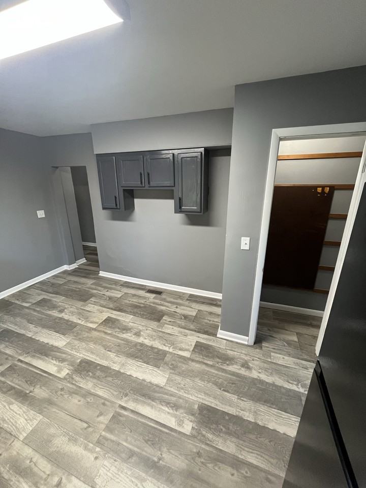 54 E 6th St #1 - Photo 6 of 19