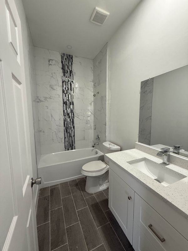 351 Pennfield St - Photo 7 of 17