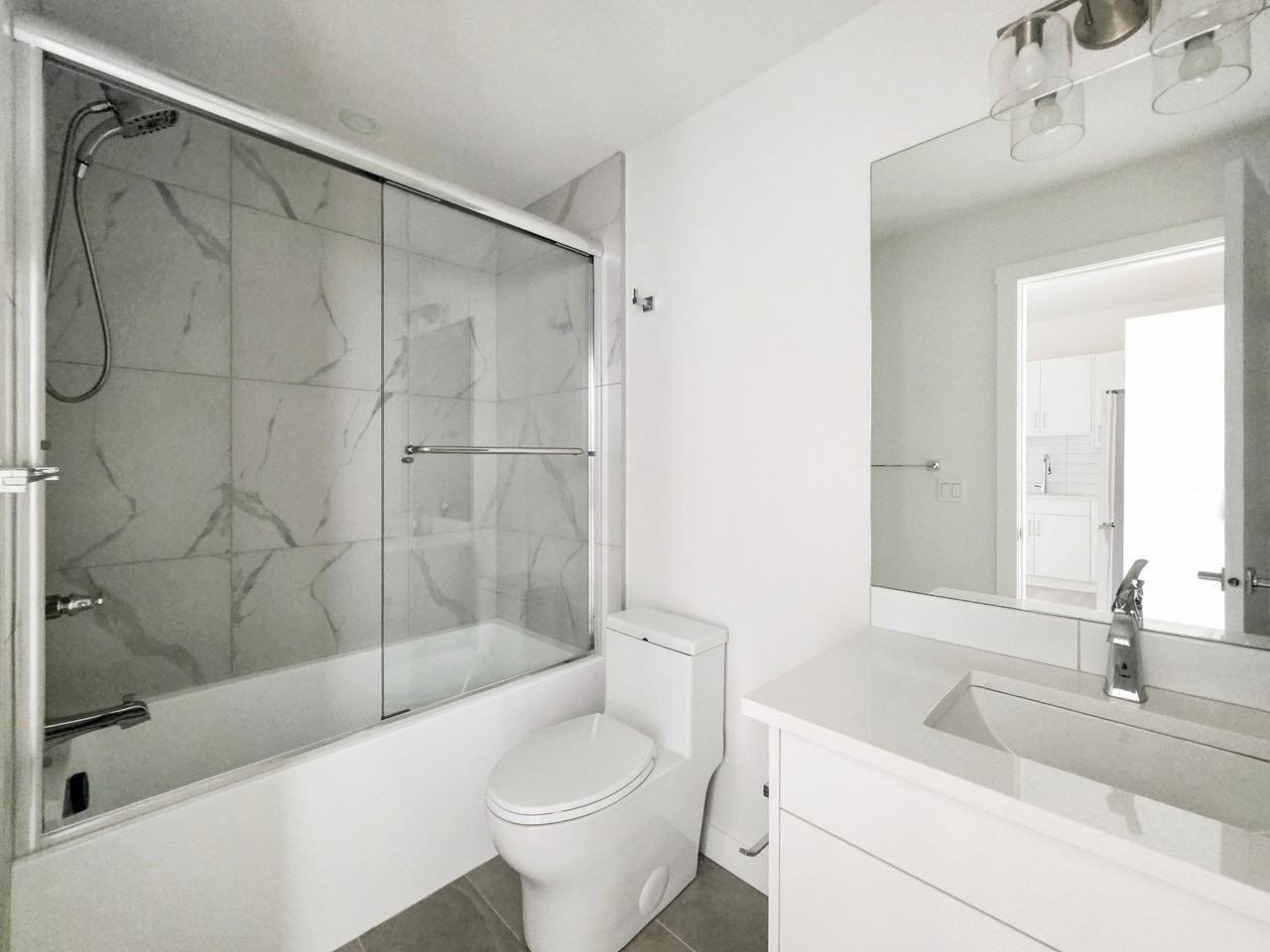 2108 Home Road NW, Calgary, AB - Photo 7 of 8