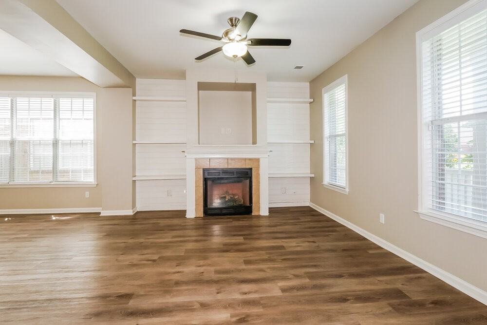 8565 Griffin Park Dr - Photo 5 of 17