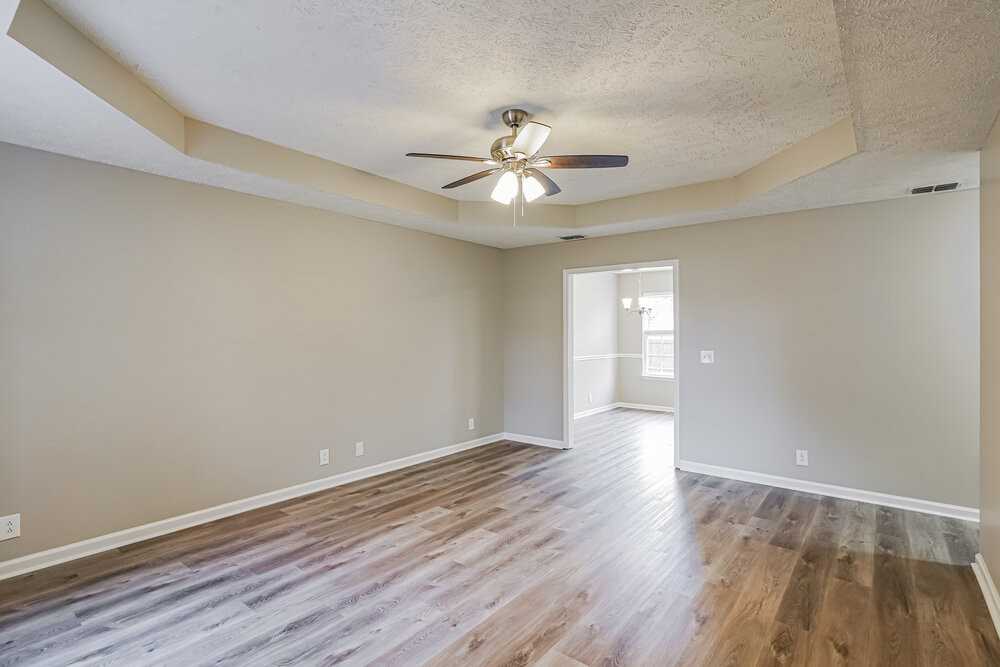 1723 Locerbie Dr - Photo 3 of 16