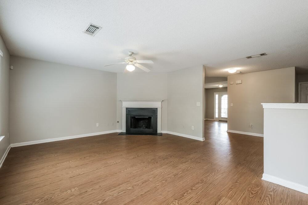 3038 Summer Breeze Dr - Photo 5 of 17