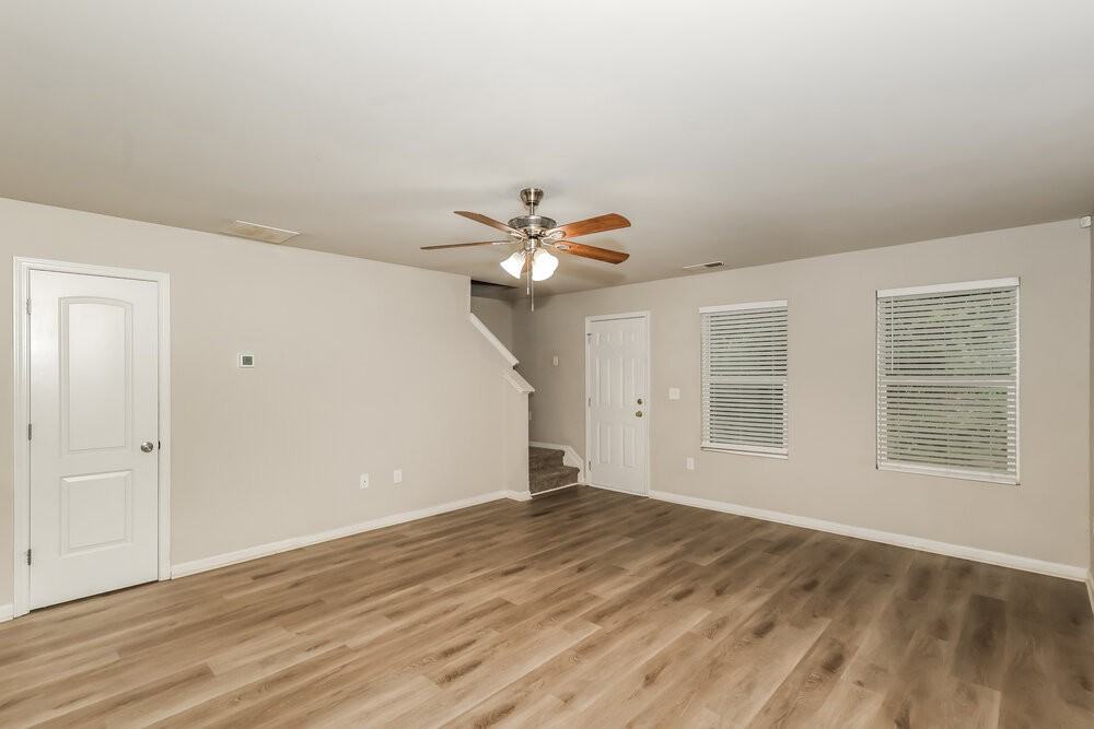 2569 Wood Bend Ln - Photo 5 of 17