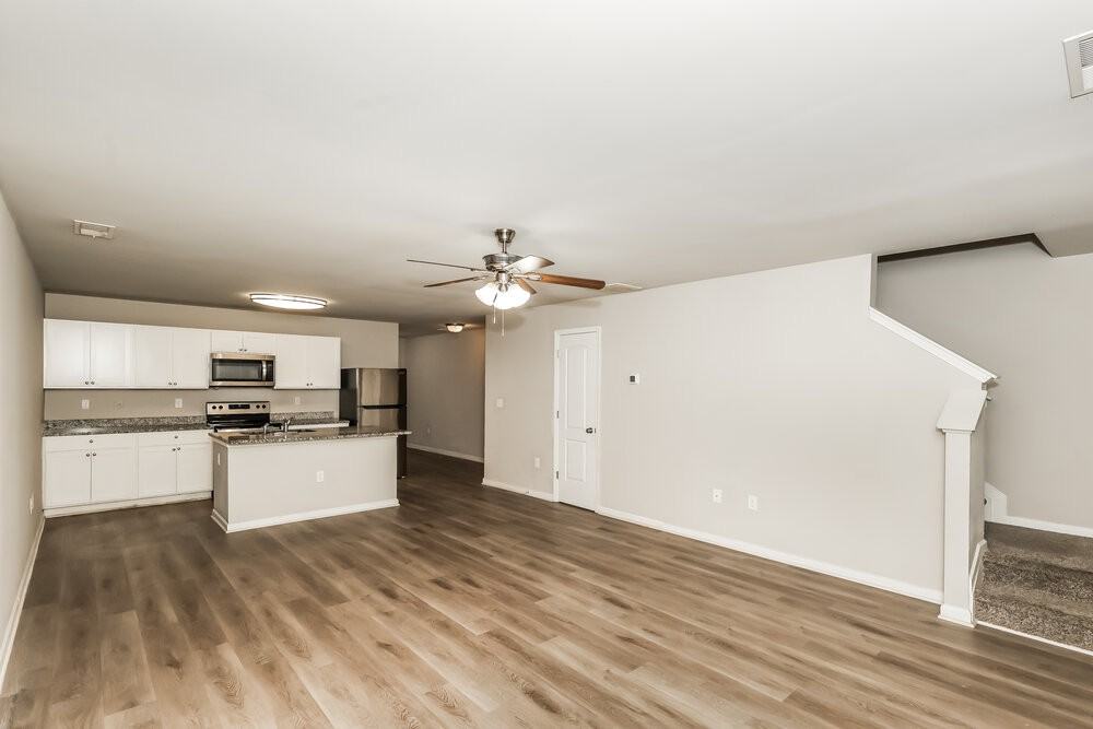 2569 Wood Bend Ln - Photo 6 of 17