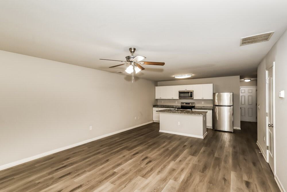 2569 Wood Bend Ln - Photo 7 of 17