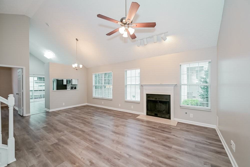 3521 Glenfalls Dr - Photo 6 of 17