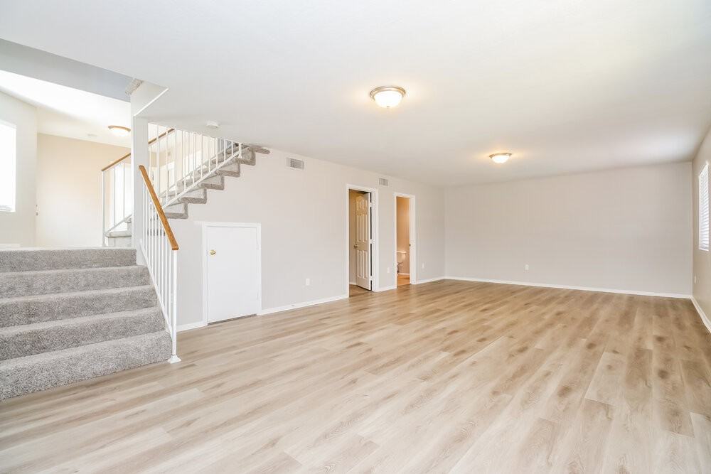 4514 E Scott Ave - Photo 4 of 17