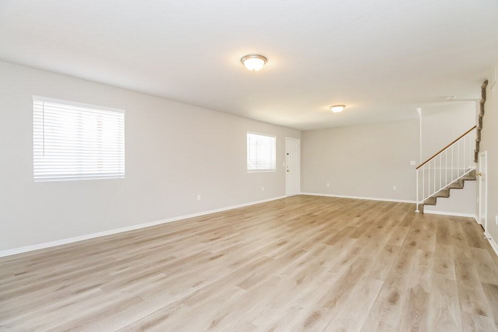4514 E Scott Ave - Photo 5 of 17