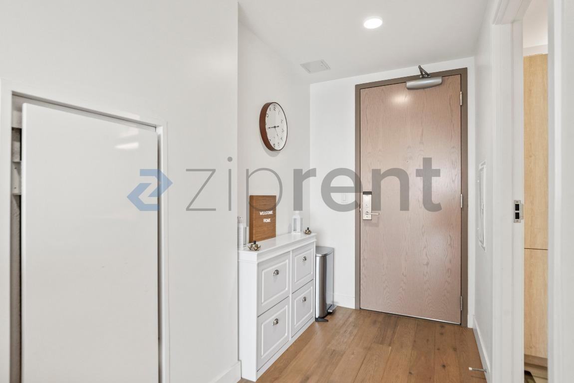 188 W Saint James St #10710 - Photo 6 of 23