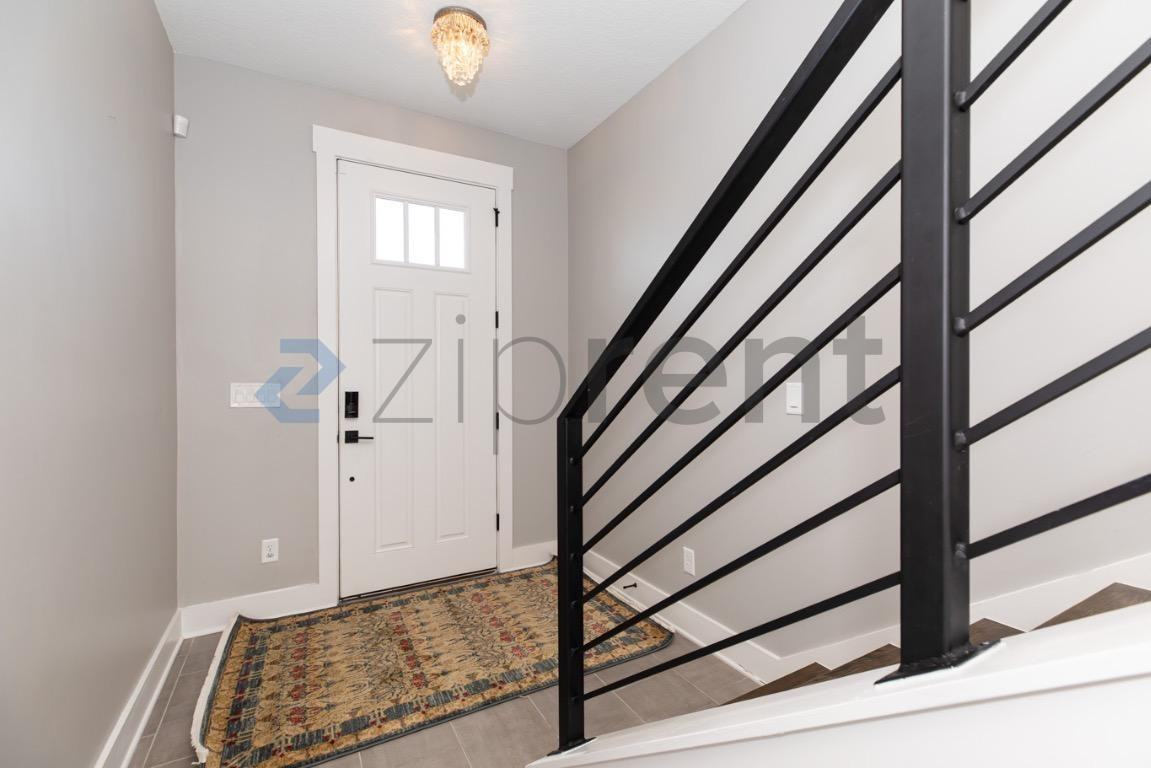 1625 Bridgeton Dr - Photo 3 of 34