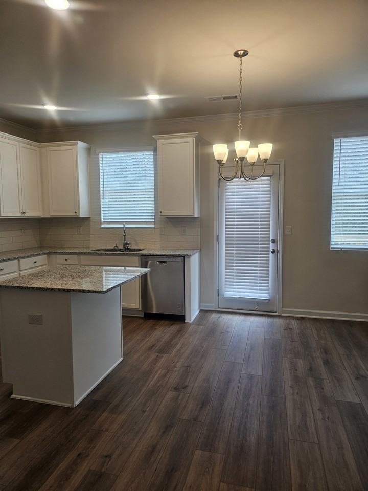 831 River Gardens Dr - Photo 3 of 14