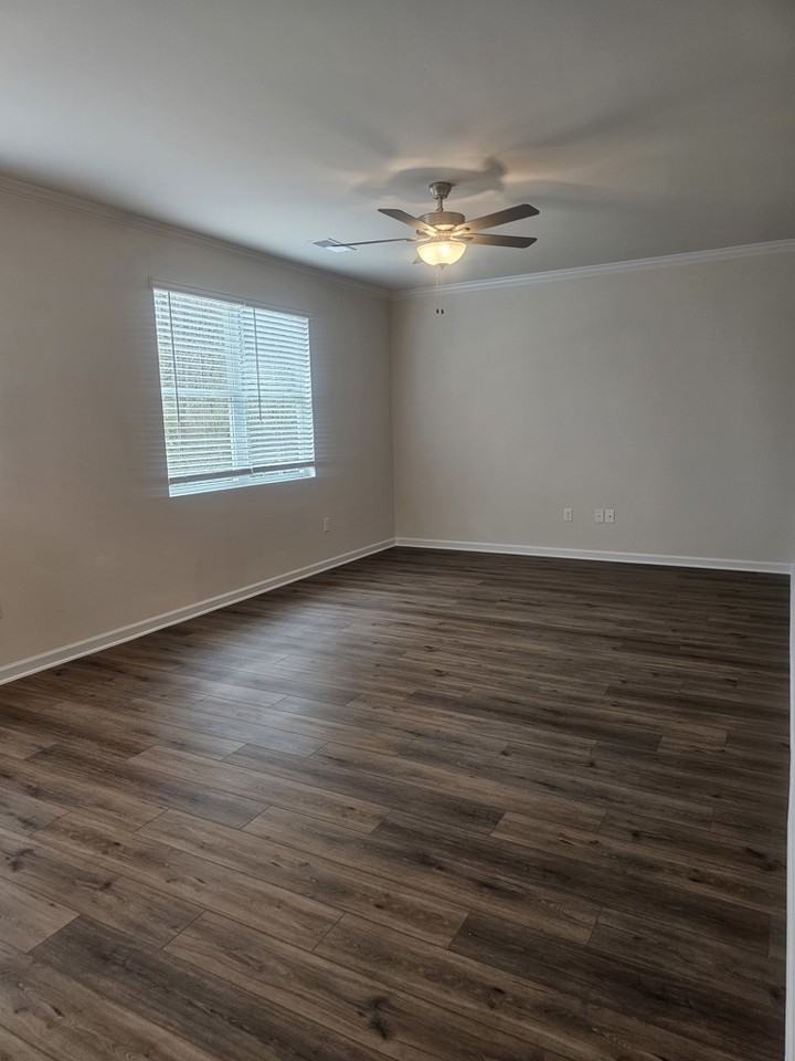 831 River Gardens Dr - Photo 6 of 14