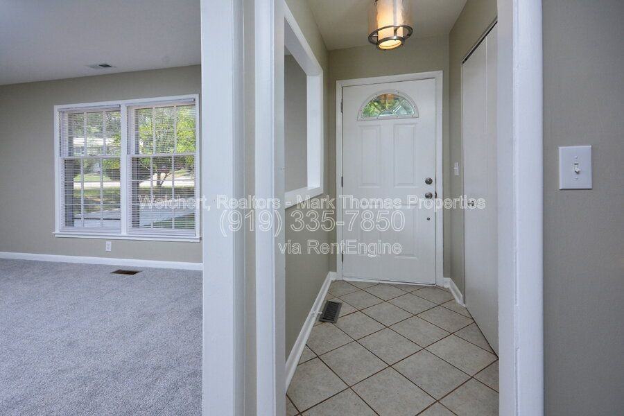 119 Monterey Ln - Photo 6 of 32