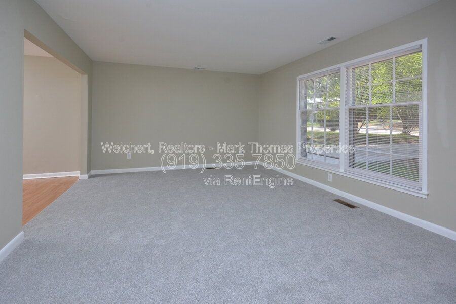 119 Monterey Ln - Photo 7 of 32