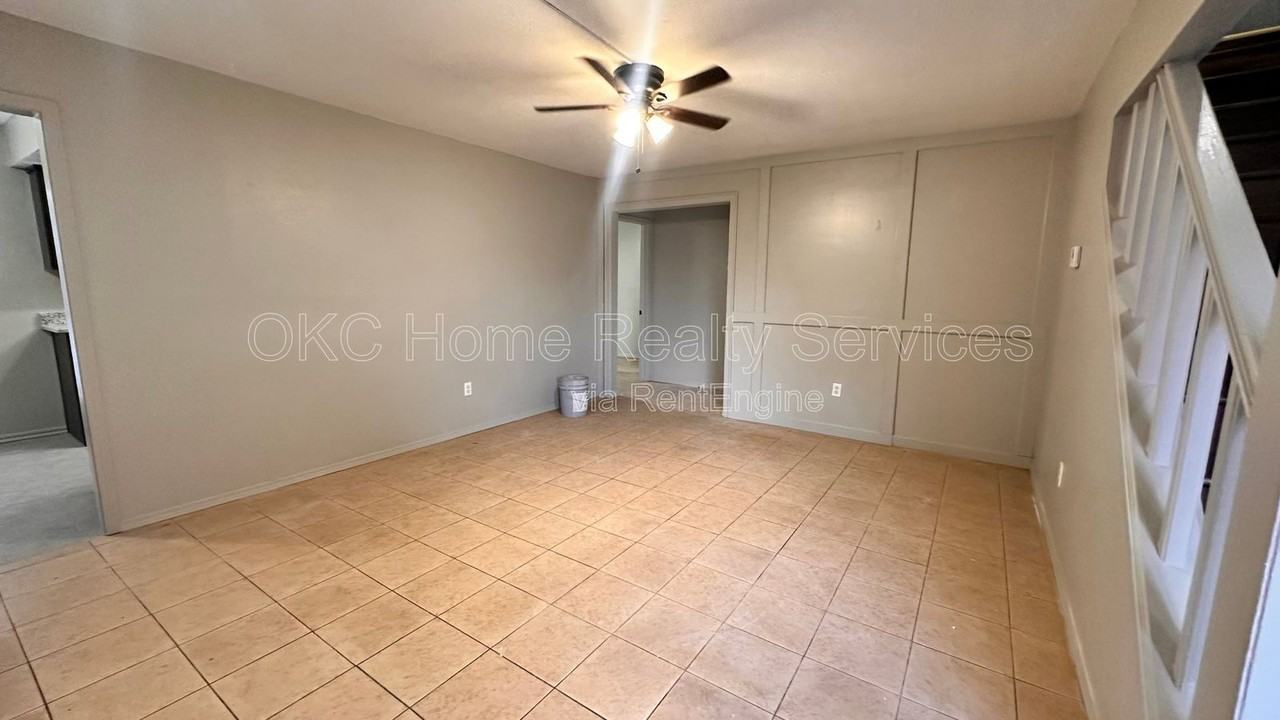 6715 Lyrewood Ln - Photo 5 of 28