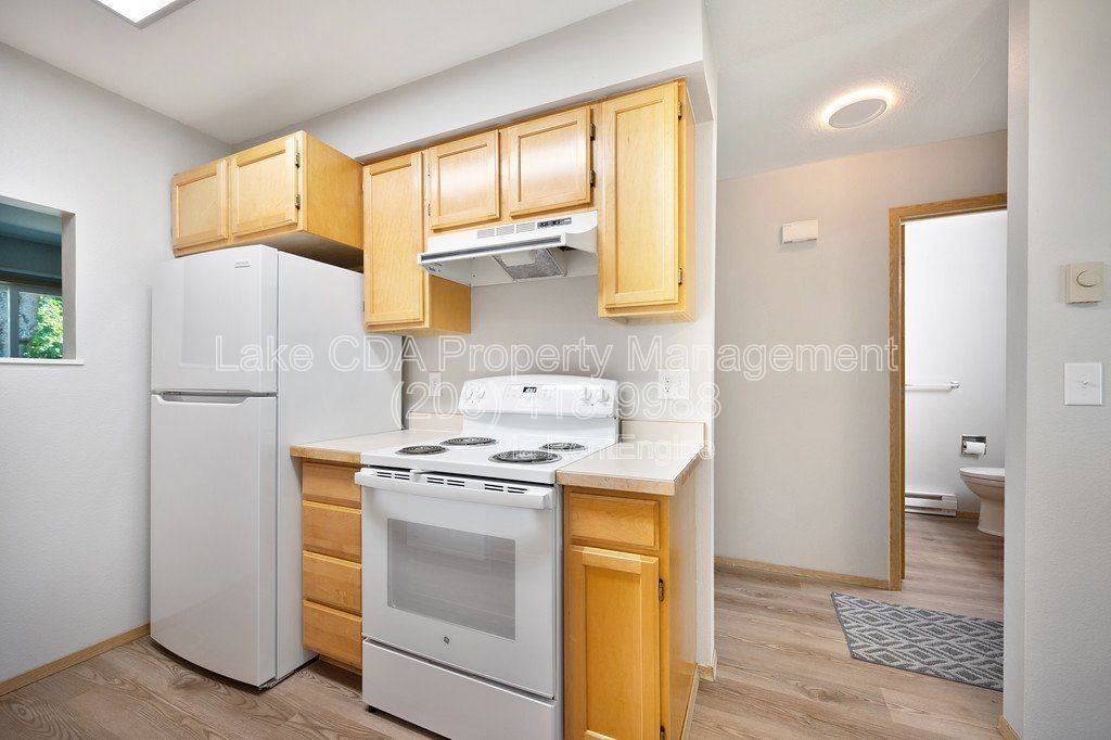 1611 E Montana Ave #C - Photo 3 of 50