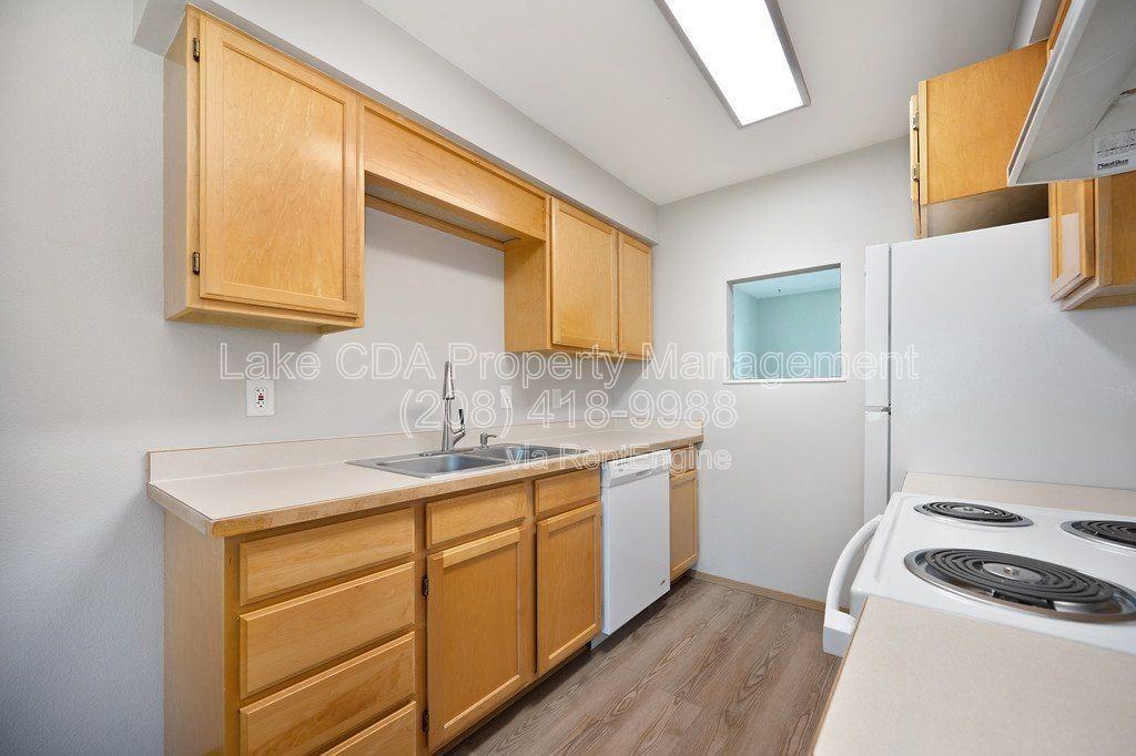 1611 E Montana Ave #C - Photo 4 of 50