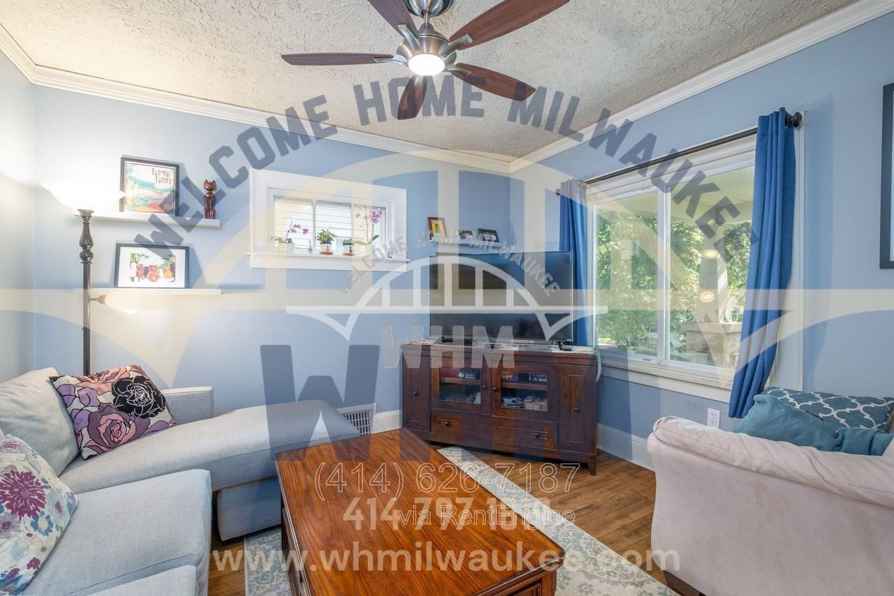 2829 S Greeley St - Photo 4 of 24