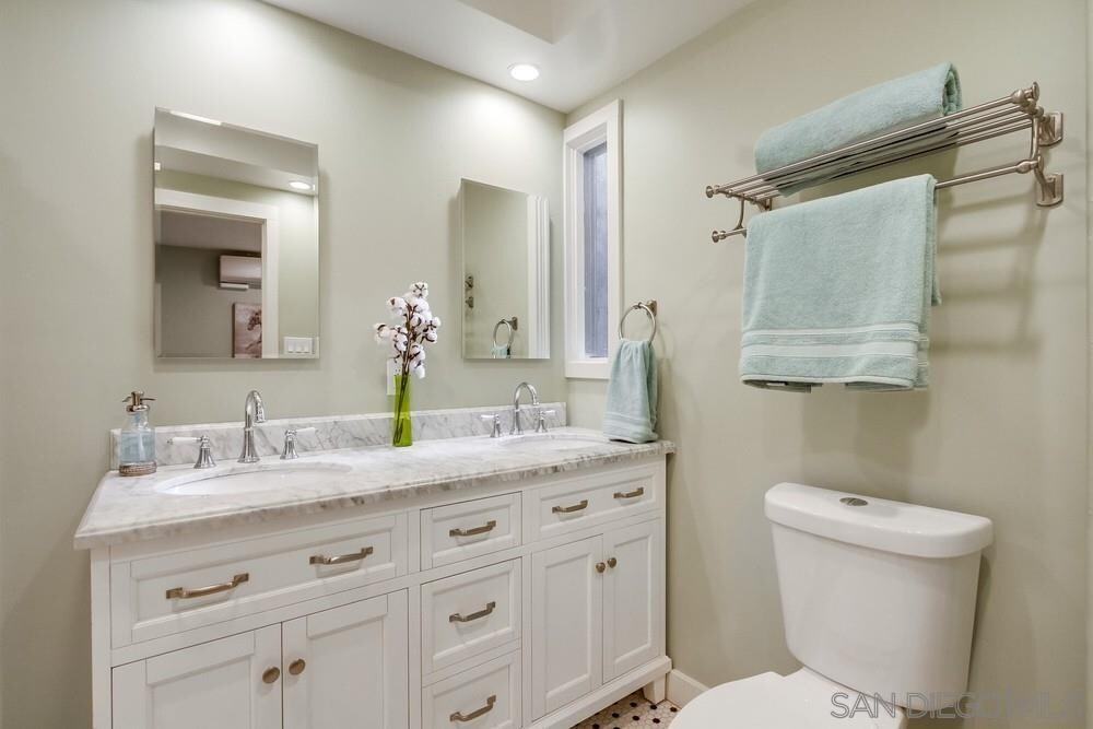 1409 Brookes Ave #B - Photo 5 of 26