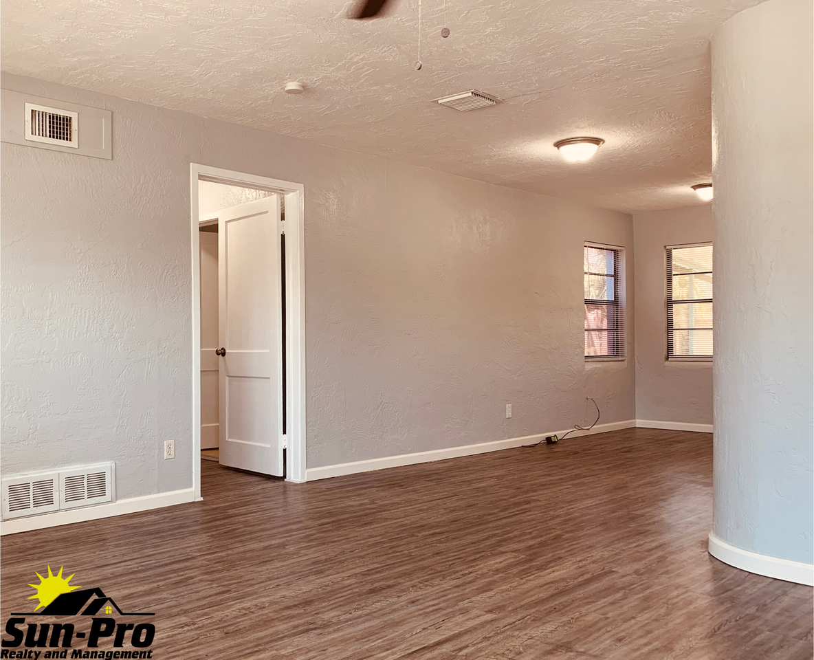 366 Golf Blvd - Photo 4 of 22