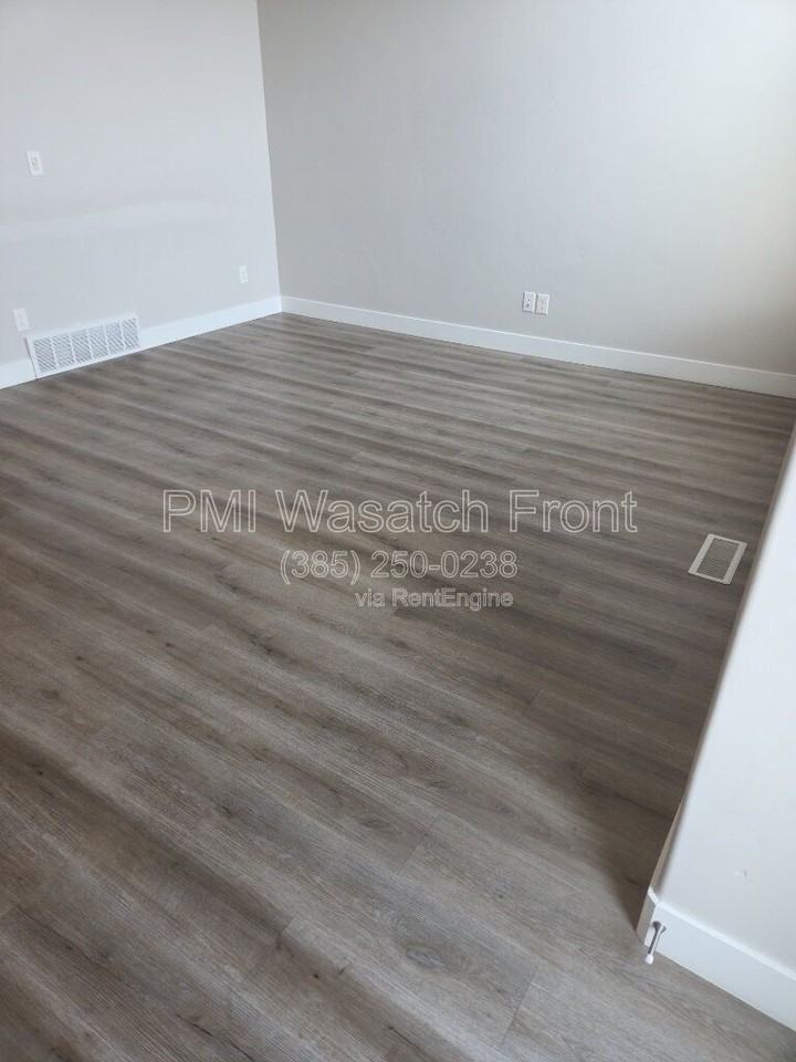 5317 W Wedel Ln - Photo 2 of 12