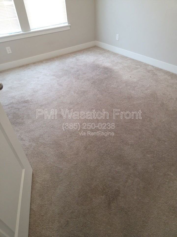 5317 W Wedel Ln - Photo 4 of 12