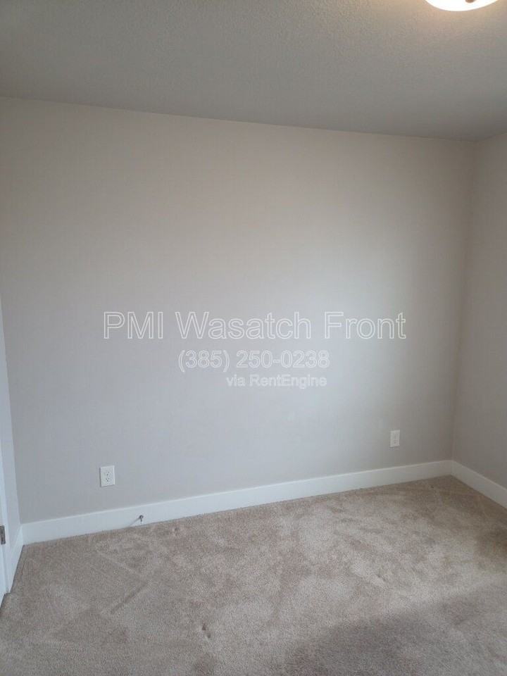 5317 W Wedel Ln - Photo 5 of 12