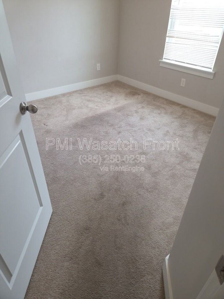 5317 W Wedel Ln - Photo 7 of 12