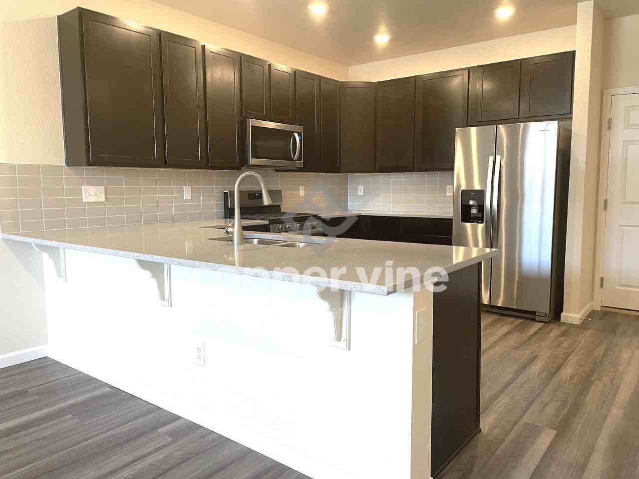 161 Ambrose St - Photo 5 of 20