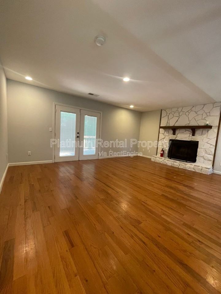 4186 Nowata Dr Ne - Photo 6 of 43