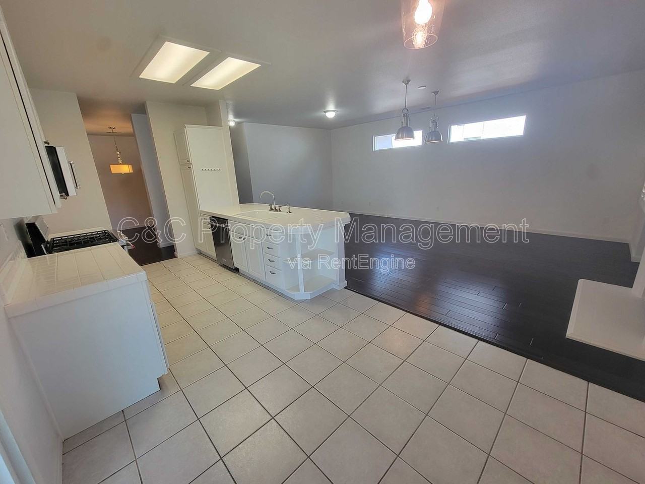 1124 W Sandstone Dr - Photo 4 of 13