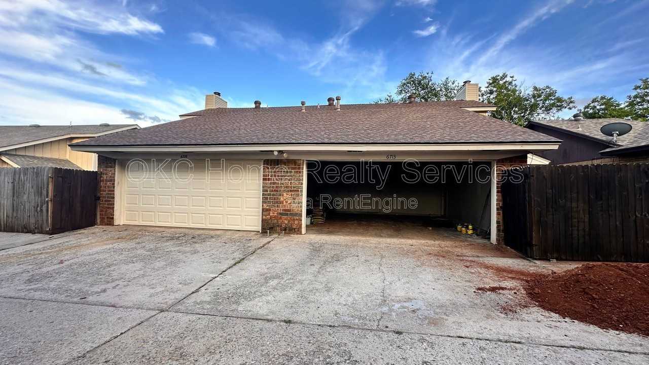 6713 Lyrewood Ln - Photo 2 of 27