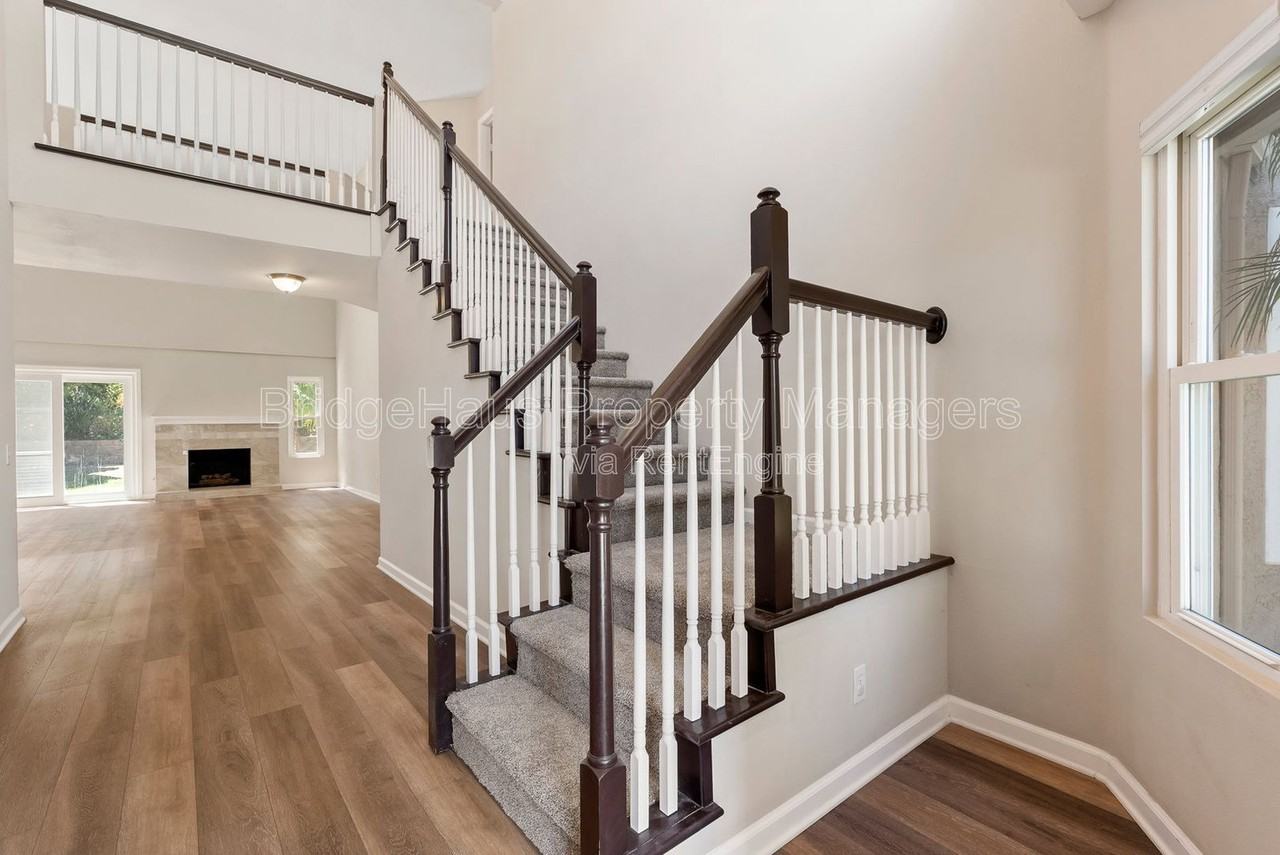 3508 Chauncey Rd - Photo 7 of 50