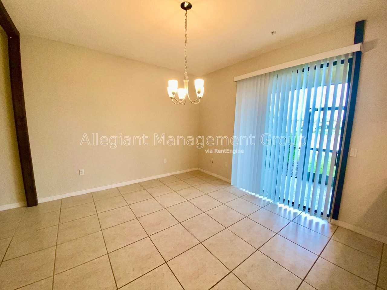 2363 Seven Oaks Dr - Photo 4 of 15