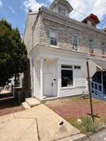 featured image of 600 N 12th St #1F