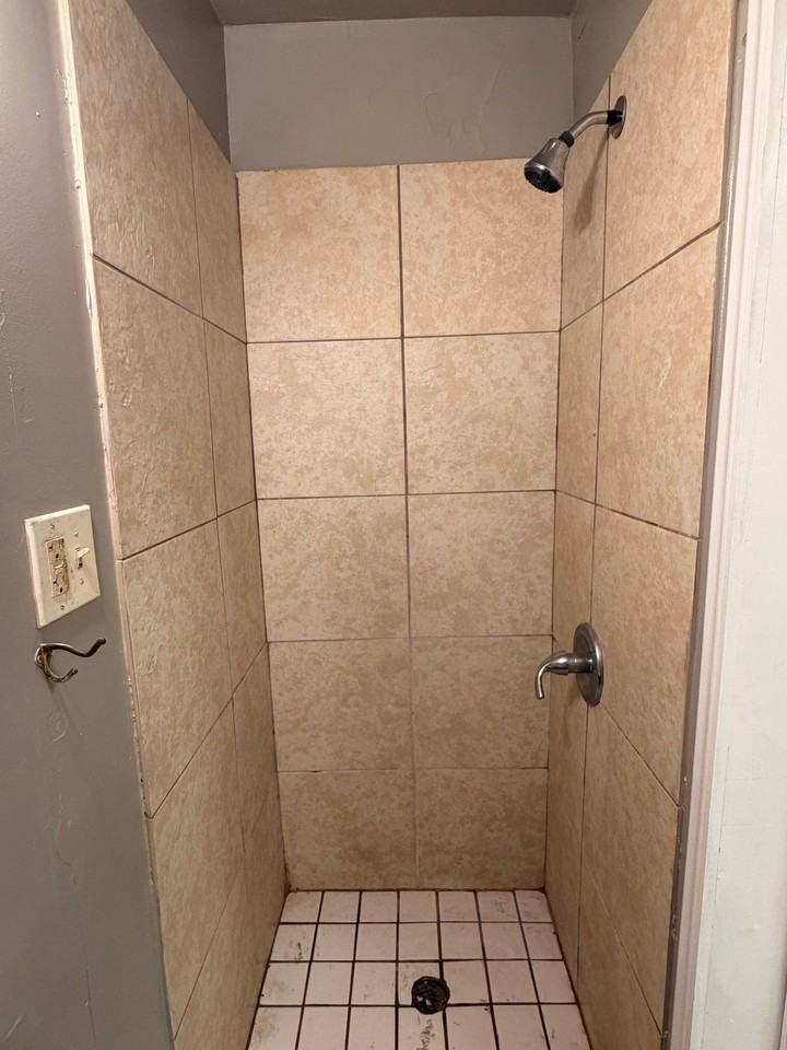 600 N 12th St #1F - Photo 6 of 6