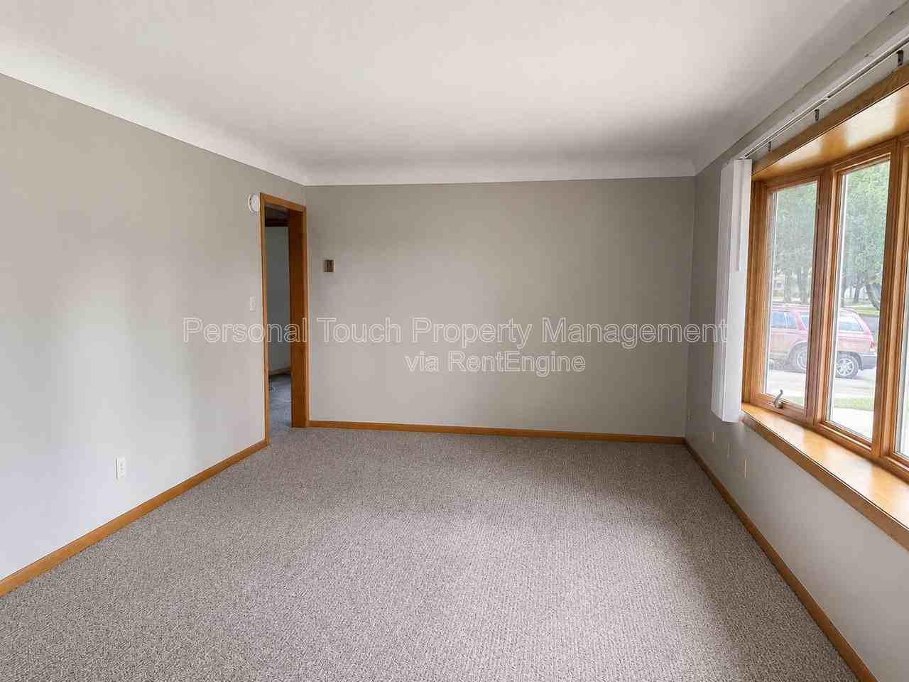 2311 7th St S - Photo 2 of 30