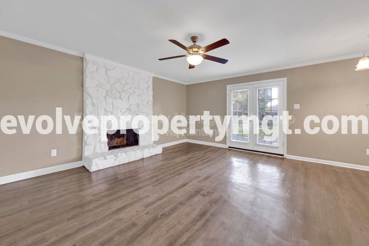 1170 Simmonsridge Dr - Photo 6 of 30